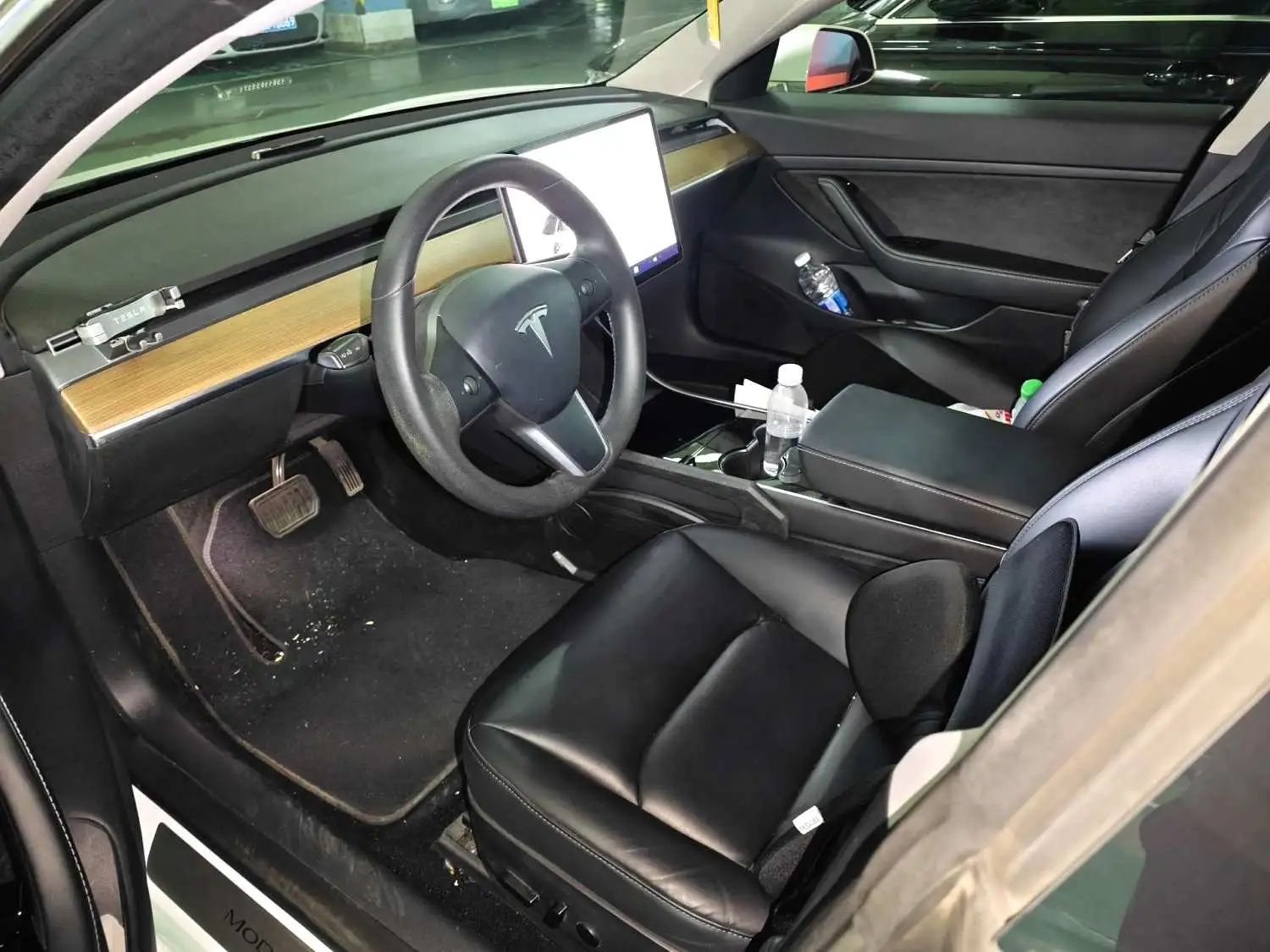 Tesla Model 3 2020 car image #9