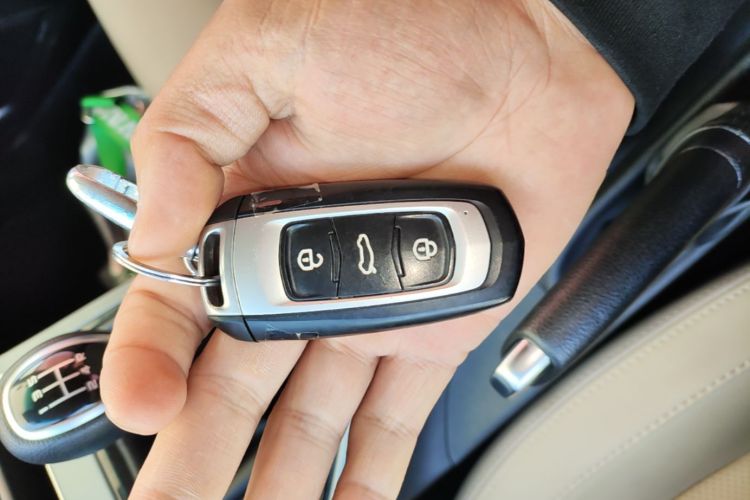 GEELY Emgrand 2018 #9 GEELY Emgrand 2018 car image #9