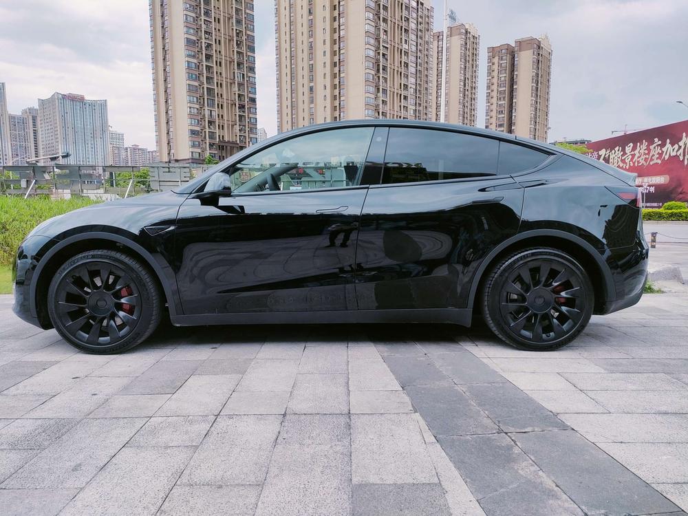 Tesla Model Y 2021 #4 Tesla Model Y 2021 car image #4