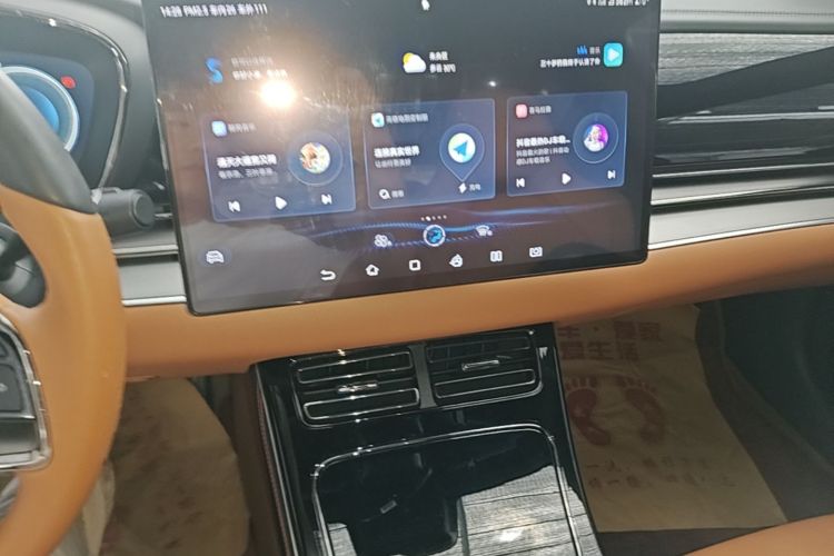 BYD Han 2022 car image #17