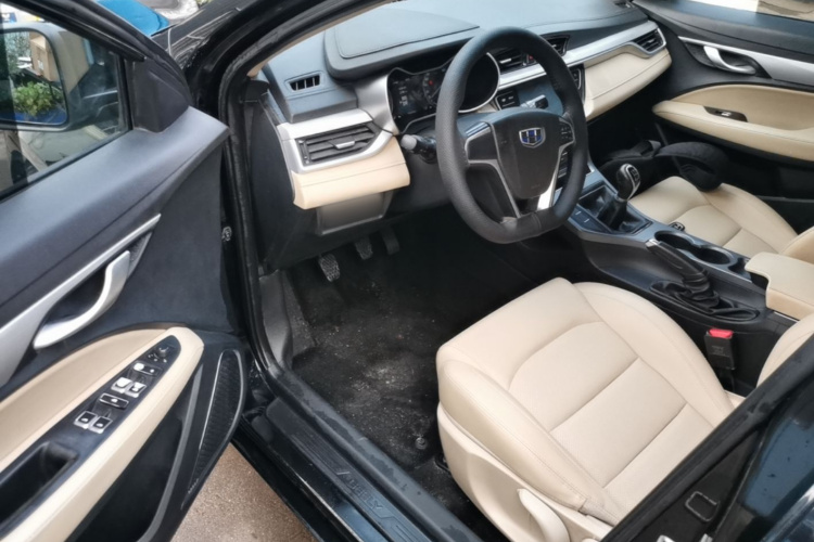 GEELY Emgrand 2018 #16 GEELY Emgrand 2018 car image #16