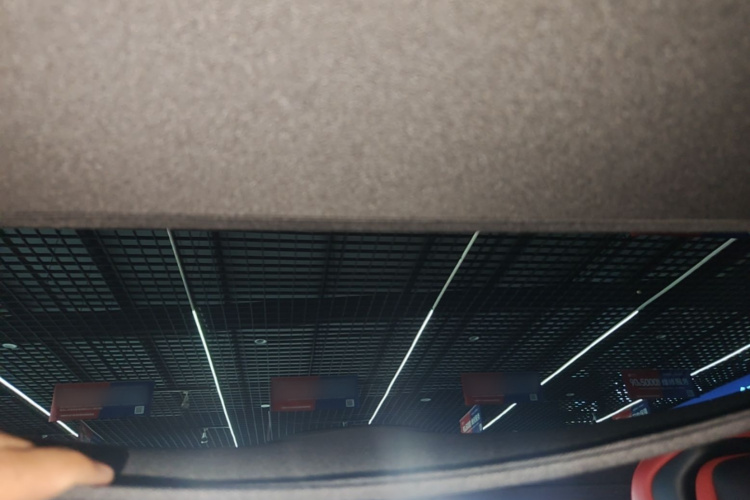 MI SU7 2025 immagine di auto #24