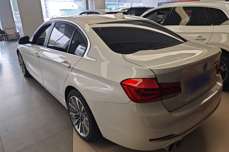 BMW 3 Series 2019 #5 BMW 3 Series 2019 immagine di auto #5