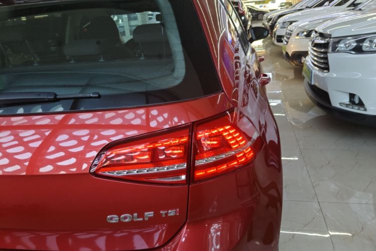 Volkswagen Golf 2015 car image #8
