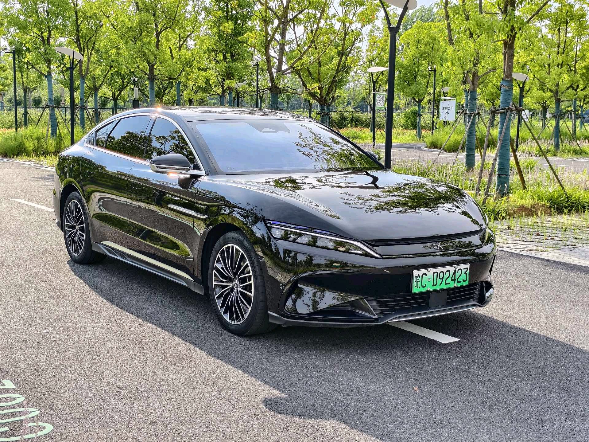 BYD Han 2024 car image #3