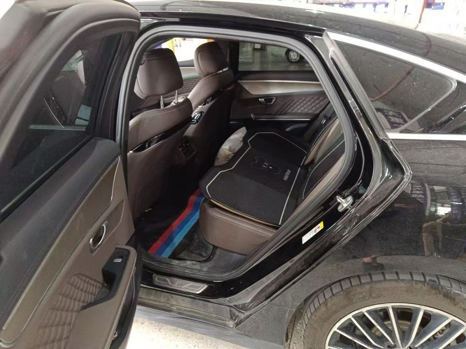 BYD Han 2023 car image #4