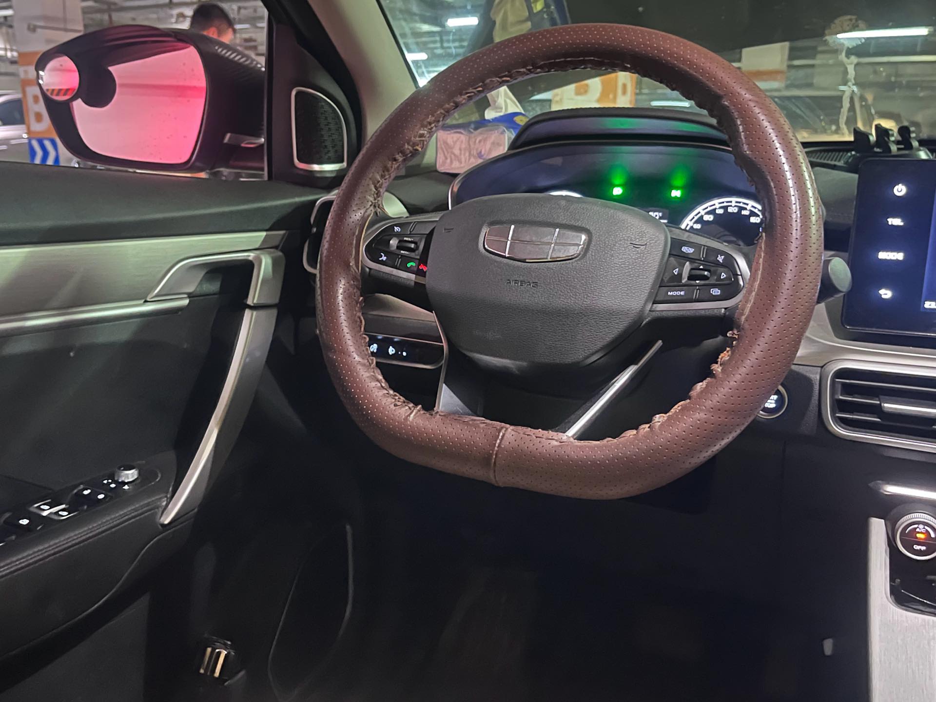 GEELY Coolray 2025 imagem de carro #6