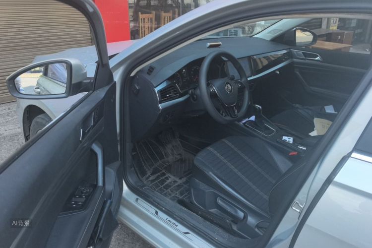 Volkswagen Lavida 2018 car image #18