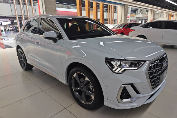 Audi Q3 2024 #6 Audi Q3 2024 car image #6