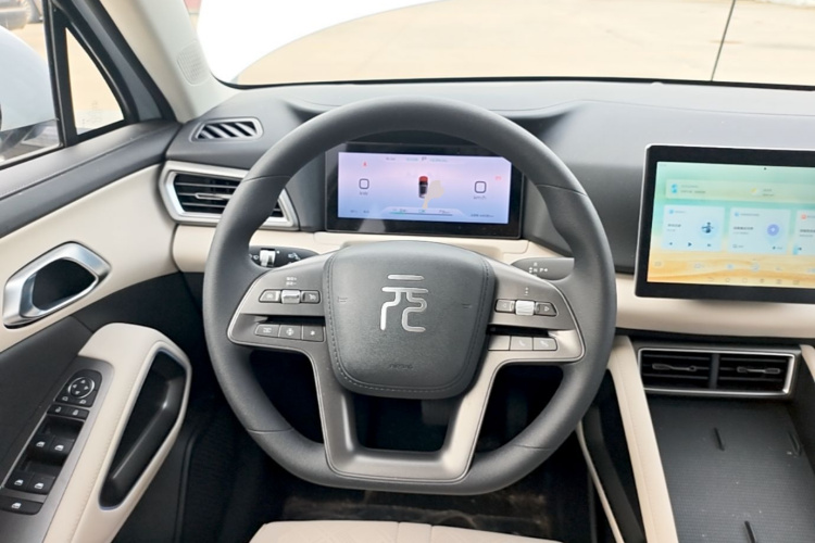 BYD YuanUP 2025 car image #11