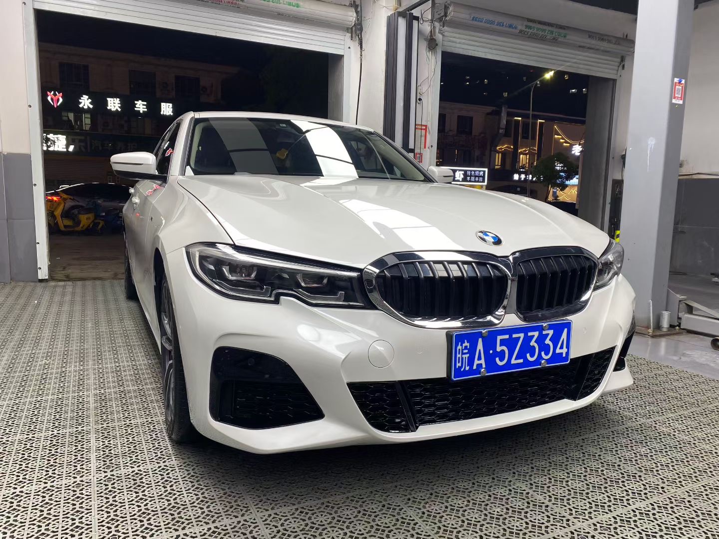BMW 3 Series 2021 car image #2