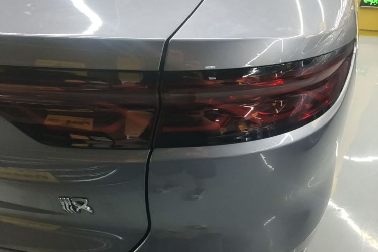 BYD Han 2023 immagine di auto #8