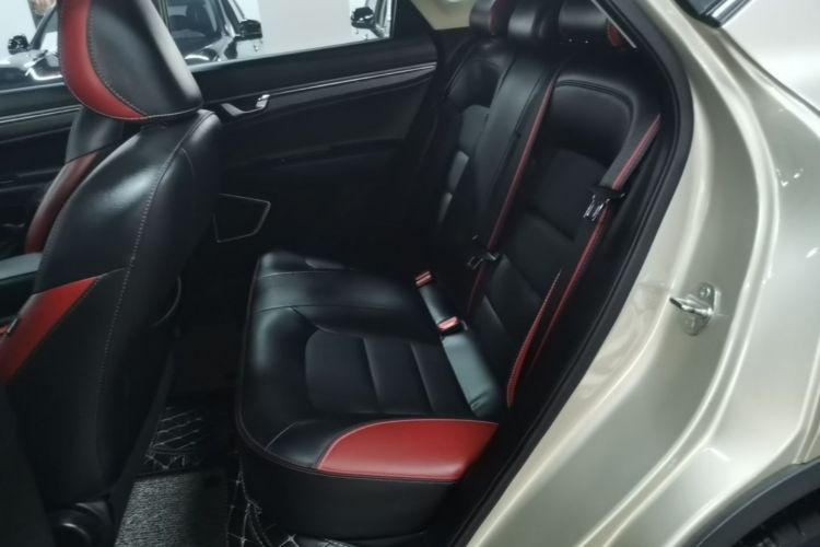 GEELY Emgrand GS 2021 car image #19