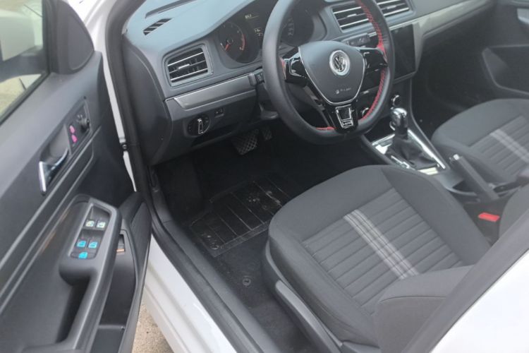 Volkswagen Lavida 2022 car image #16