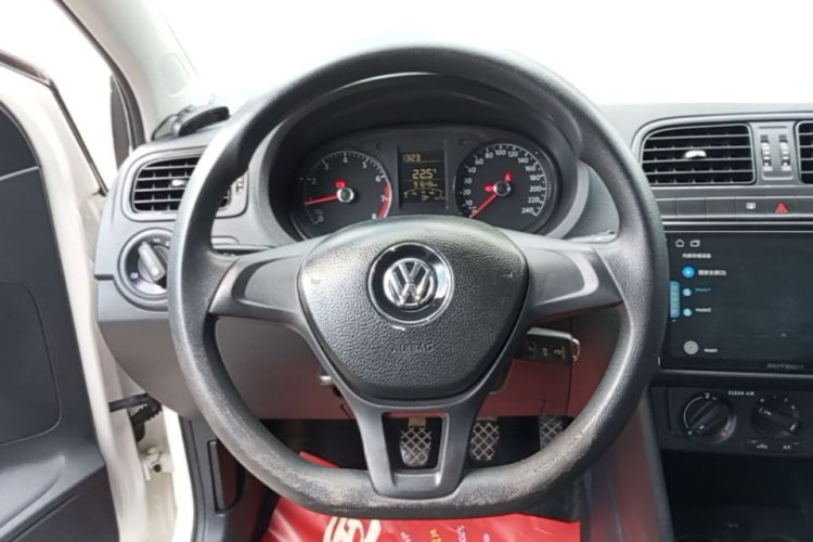 Volkswagen Polo 2017 #11 Volkswagen Polo 2017 car image #11