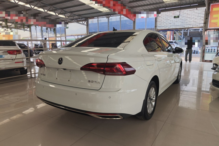 Volkswagen Bora 2021 immagine di auto #7