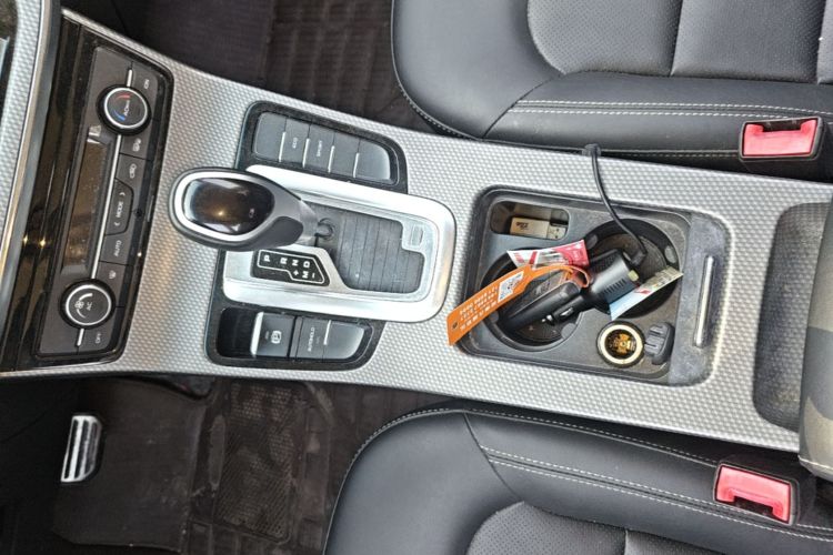 GEELY Emgrand GS 2018 car image #14