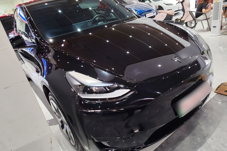 Tesla Model Y 2022 car image #4