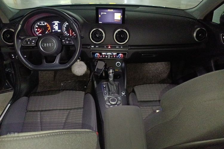 Audi A3 2019 صورة سيارة #11