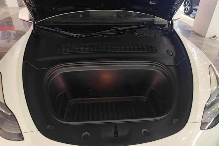 Tesla Model Y 2023 #20 Tesla Model Y 2023 car image #20