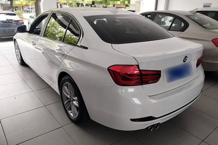 BMW 3 Series 2017 car image #5