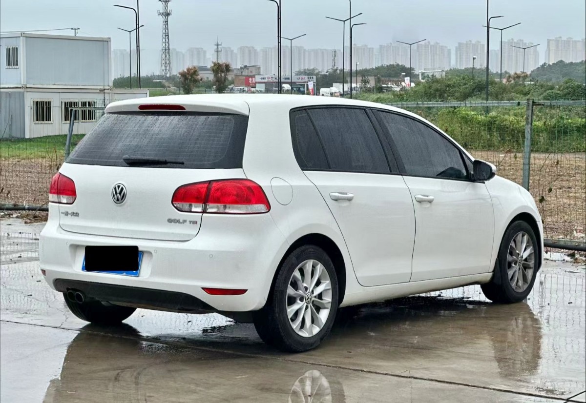Volkswagen Golf 2014 car image #7