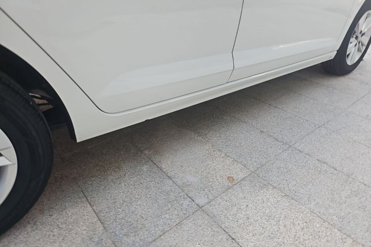 Volkswagen Polo 2021 car image #26