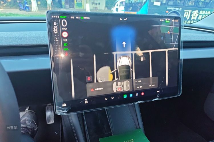 Tesla Model 3 2023 car image #13