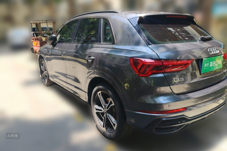 Audi Q3 2020 car image #5