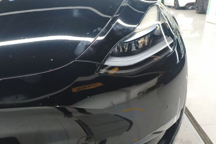 Tesla Model Y 2023 car image #23