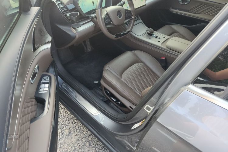 BYD Han 2023 car image #18