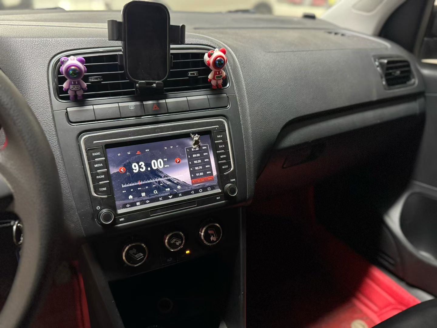 Volkswagen Polo 2013 car image #8