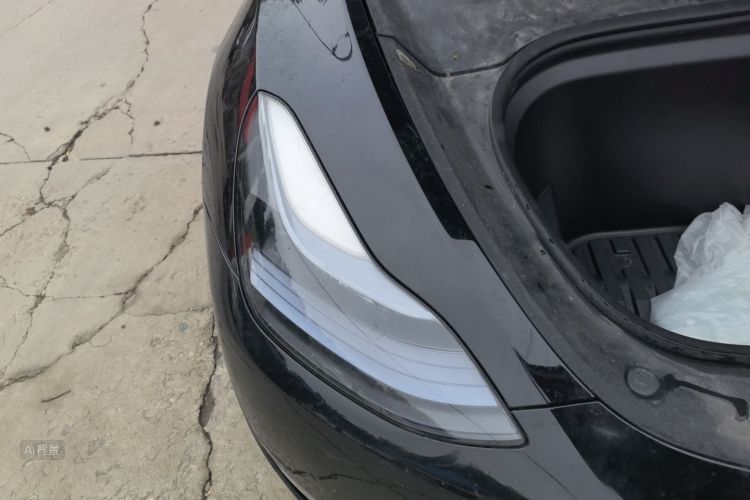 Tesla Model Y 2023 #8 Tesla Model Y 2023 car image #8
