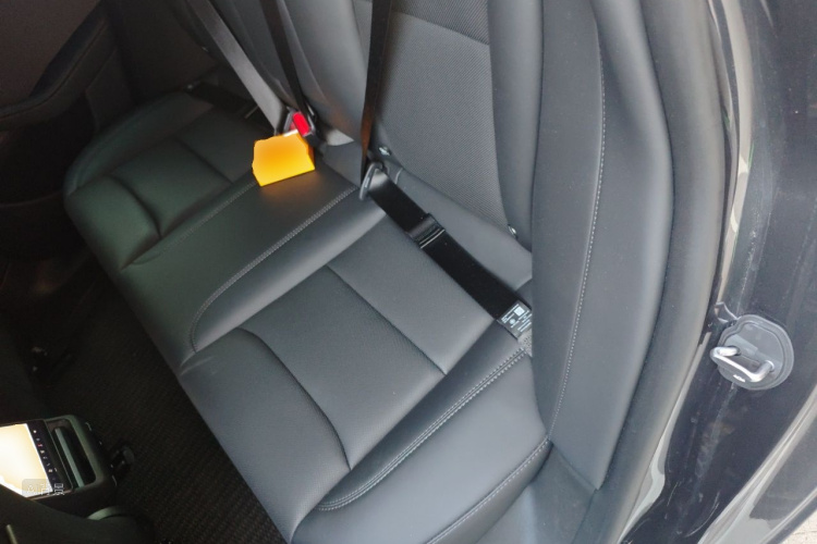 Tesla Model 3 2025 car image #19
