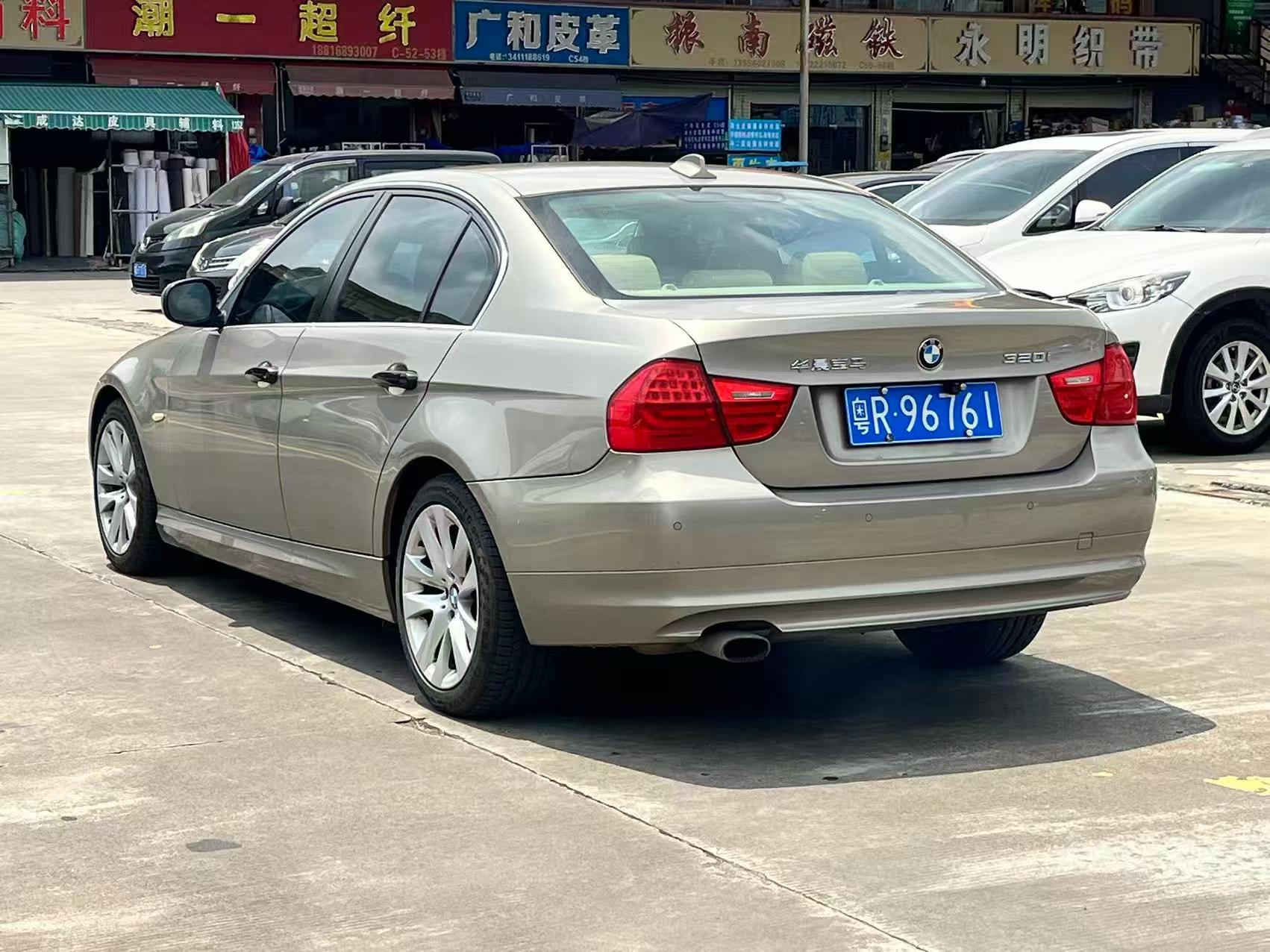 BMW 3 Series 2011 car image #5