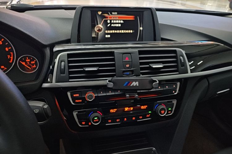 BMW 3 Series 2017 #13 BMW 3 Series 2017 car image #13