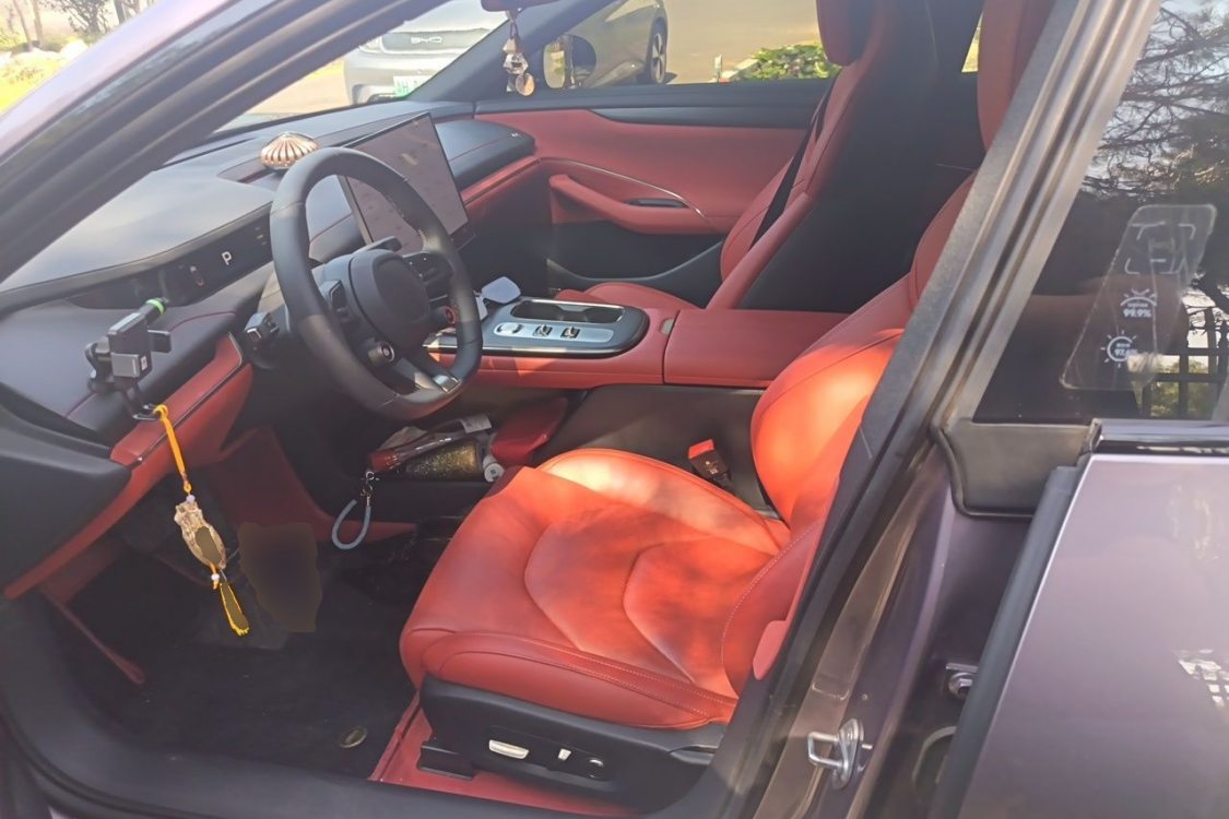 MI SU7 2025 car image #20