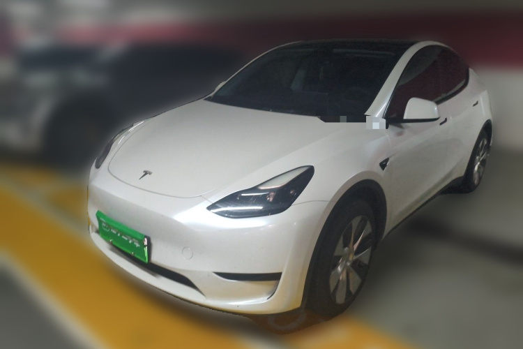 Tesla Model Y 2023 #2 Tesla Model Y 2023 car image #2