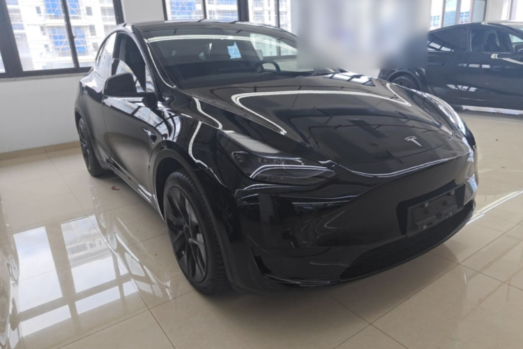 Tesla Model Y 2023 #4 Tesla Model Y 2023 car image #4
