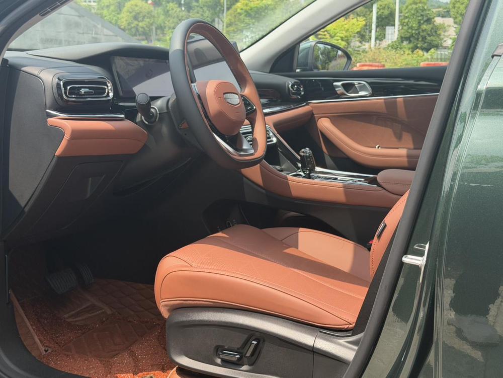 GEELY Emgrand 2025 immagine di auto #28