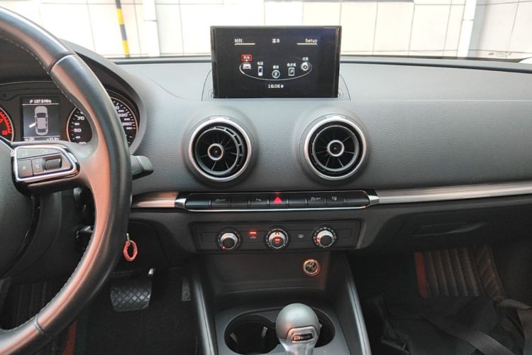 Audi A3 2017 car image #17