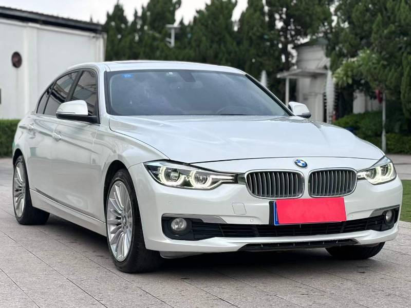 BMW 3 Series 2018 car image #3