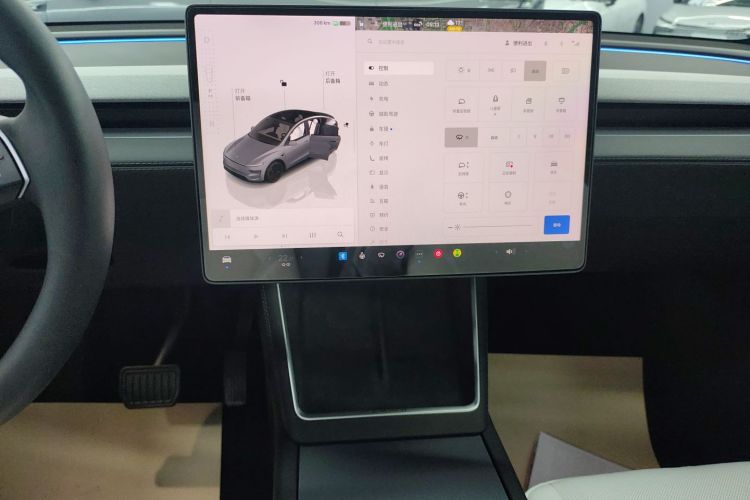 Tesla Model Y 2025 #13 Tesla Model Y 2025 car image #13