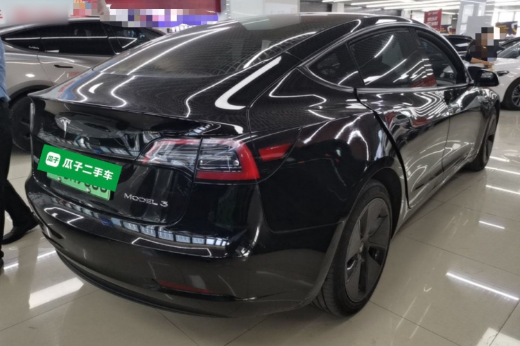 Tesla Model 3 2023 صورة سيارة #7