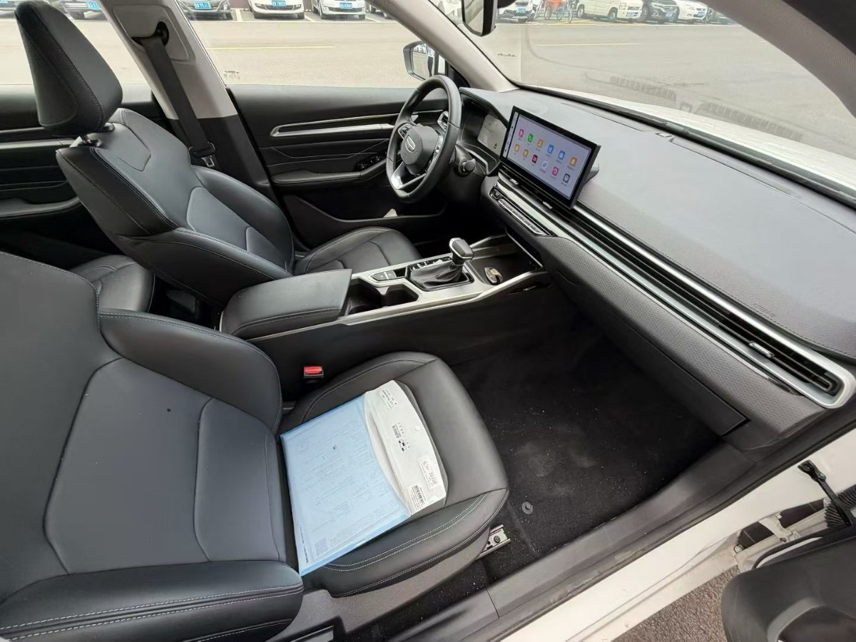 GEELY Emgrand 2025 car image #4