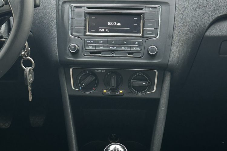 Volkswagen Polo 2016 #10 Volkswagen Polo 2016 car image #10