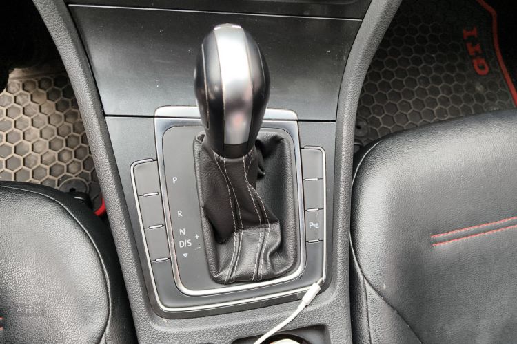 Volkswagen Golf 2017 immagine di auto #16