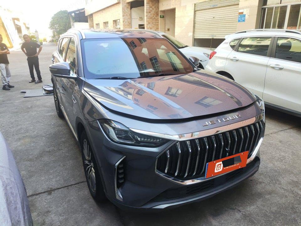 Jetour X70 PLUS 2023 car image #4