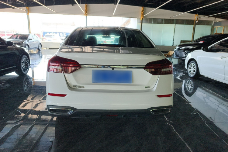 GEELY Emgrand 2021 car image #5