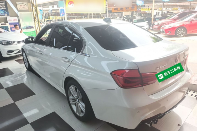 BMW 3 Series 2017 #5 BMW 3 Series 2017 car image #5